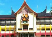 Sumbar Cov-19, Positif 135 Jumlah 87.670 Wafat 4 Total 2.033