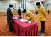 Rektor UNP Lantik Dekan Fakultas Psikologi dan Kesehatan