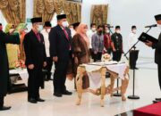Gubernur Mahyeldi Lantik Tiga Pejabat Eselon II