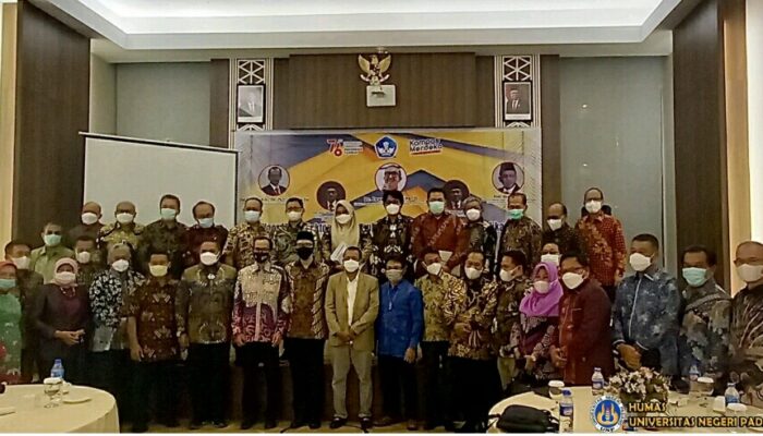 UNP Tuan Rumah Rapat koordinasi Rektor PPTKN 2021