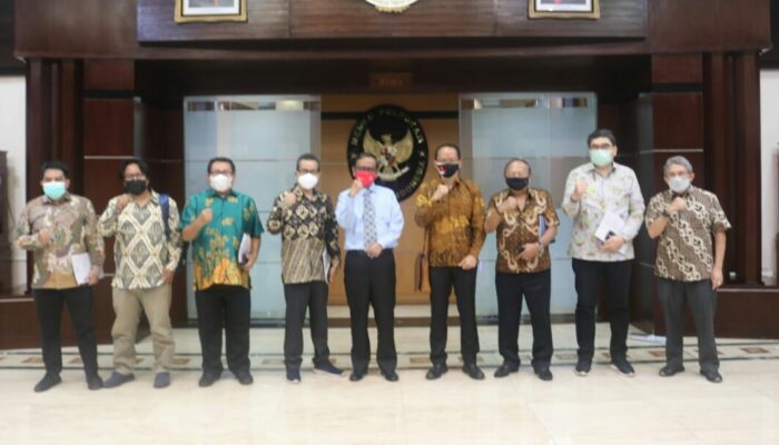 Mahfud Sambut Usulan Dewan Pers untuk Atur Platform Digital