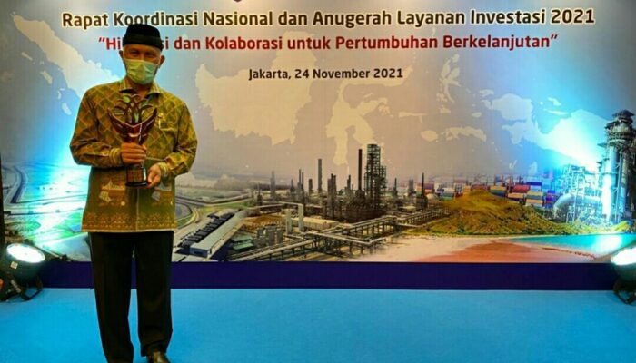 Sumbar Raih Anugerah Layanan Investasi 2021