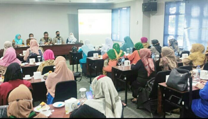 Perempuan Bukittinggi Bangkit, Pahami Tentang Keterbukaan Informasi