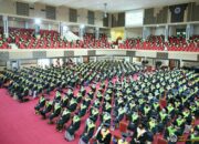 Rektor UNP Mewisuda 1.848 Lulusan Pascasarjana, Sarjana, dan Diploma