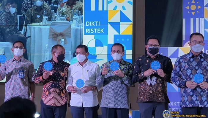 UNP Raih 3 Penghargaan Nasional Anugerah Diktiristek 2021