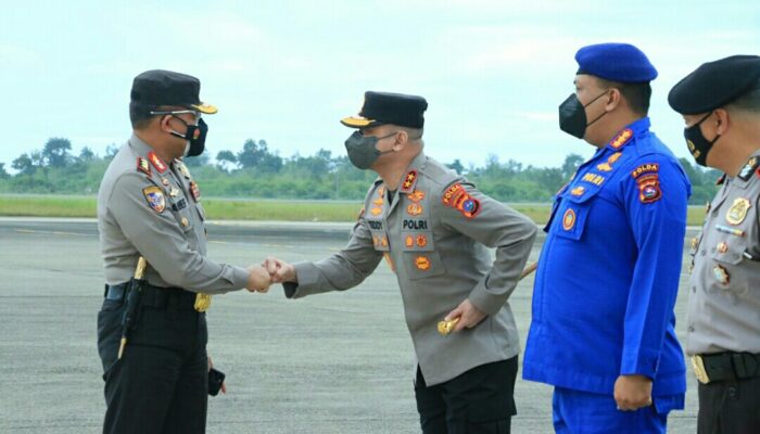 Tinjau Vaksinasi, Kabaharkam Polri ke Sumbar
