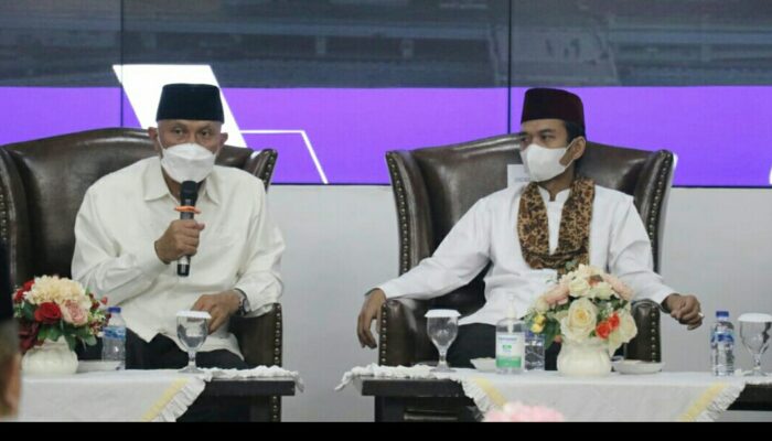 UAS Doakan Konversi Bank Nagari Jadi Bank Syariah