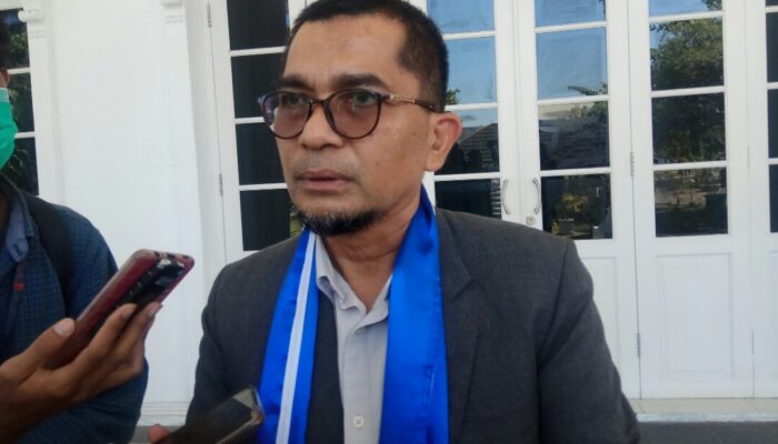 Disaksikan Peradi Pusat, 73 Advokat Padang Dilantik