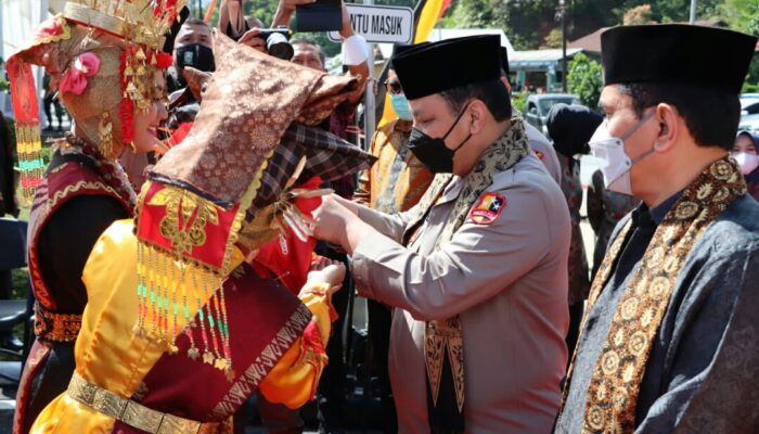 Wakapolri resmikan Mesjid Hj. Alisma Alius di Solok Sumbar