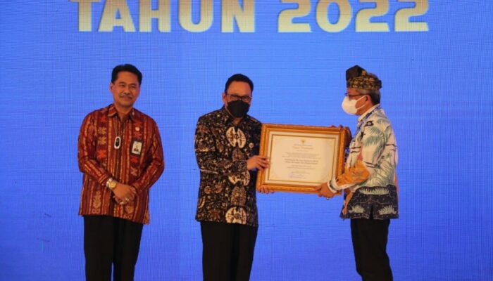 Sumbar Terima Penghargaan Anugerah Kearsipan 2022