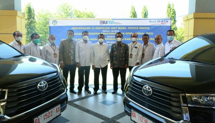 PT BTN Serahkan 10 Unit Mobil PPO Kepada UNP