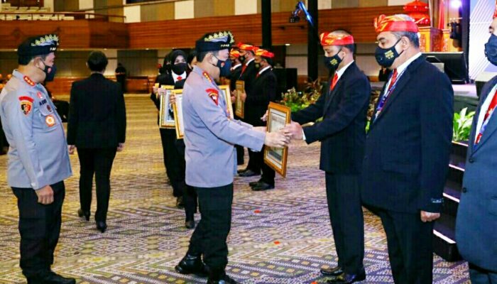 Ditresnarkoba Polda Sumbar Terima Penghargaan dari Kapolri