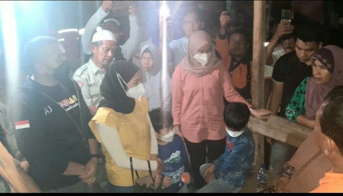 Wagub Kunjungi Posko Pencarian Korban Sungai Bangek