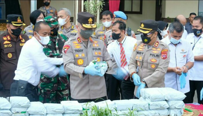 Polres Bukittinggi Musnahkan Barang Bukti 35 kg Sabu