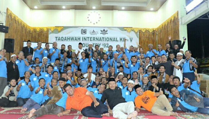 Alumni Gontor 92 Gelar Taqahwah di Padang Panjang