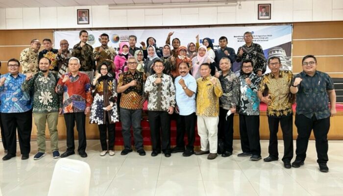 Sivitas Akademika UNP Terlibat Aktif Dalam Simposium Nasional AsIAN