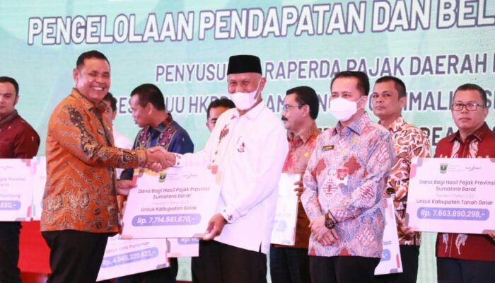 Kemendagri Apresiasi Realisasi Pendapatan Sumbar