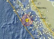 Gempa Mentawai M 6,1 Sampai Kota Padang Warga Panik