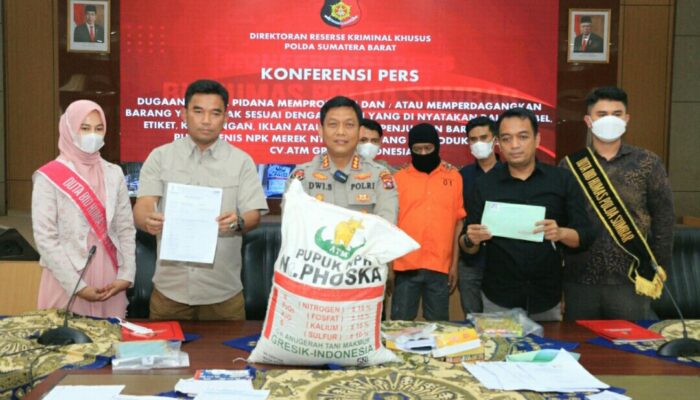 Tidak Sesuai Label Resmi, Polda Sumbar Sita 13 Ton Nt.PHOSKA
