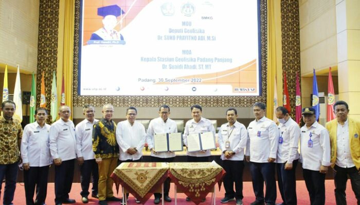 Jalin Kerja Sama, UNP & BMKG Teken MOU