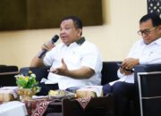 Wakil Menteri Ketenagakerjaan Motivasi Mahasiswa UNP