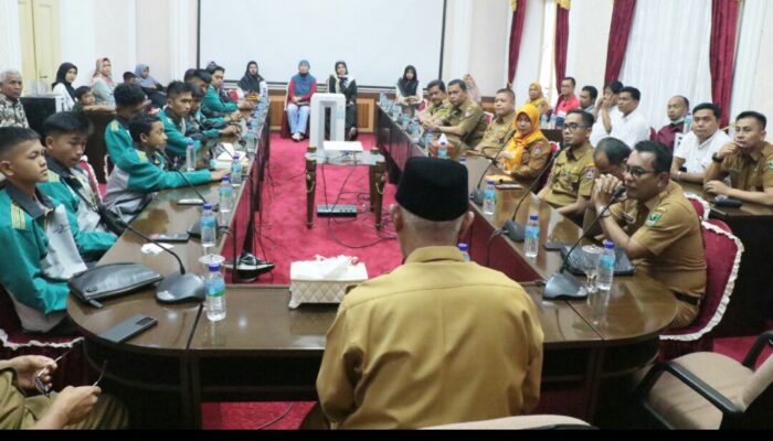Gubernur Sumbar Lepas 7 peserta GSI -SMP Tingkat Nasional