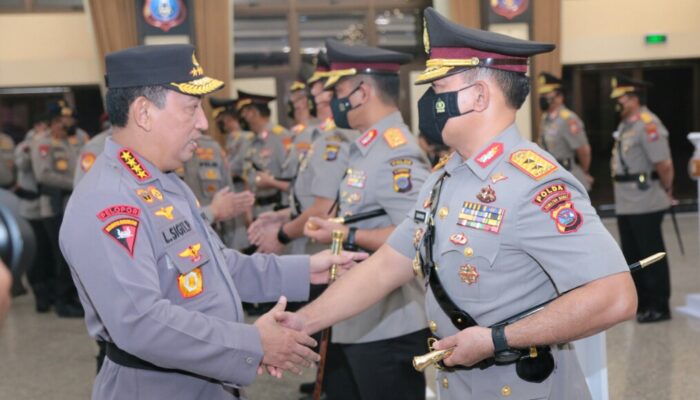 Kapolri Lantik Suharyono Jadi Kapolda Sumbar