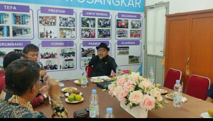 Tim Monev KI Sumbar Disambut Meriah di SMKN 1 Tanah Datar