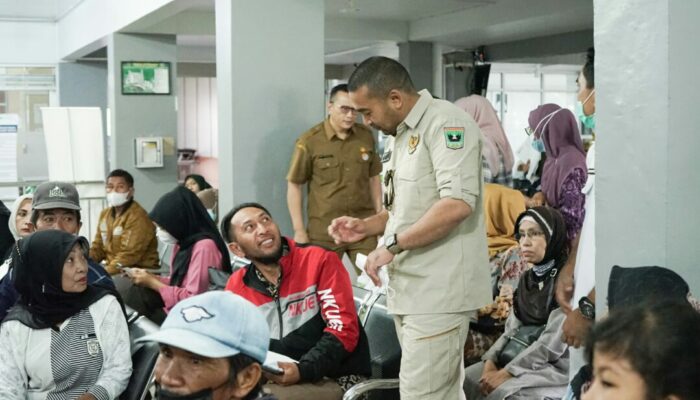 Audy Sidak Obat-Obatan dan Layanan Kesehatan RSAM Bukittinggi