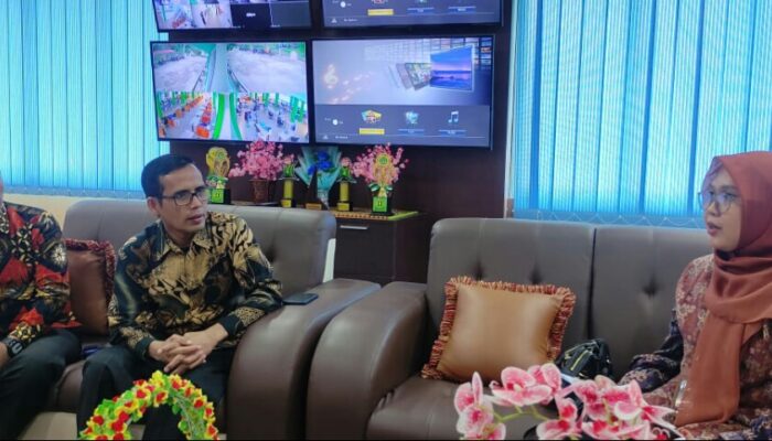 Tim Verfak Kl & Bawaslu Padang Pariaman Adu Argumen