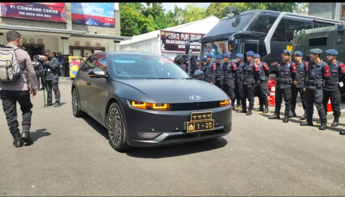Kapolri Pakai Mobil Listrik sebagai Kendaraan Dinas di KTT G20