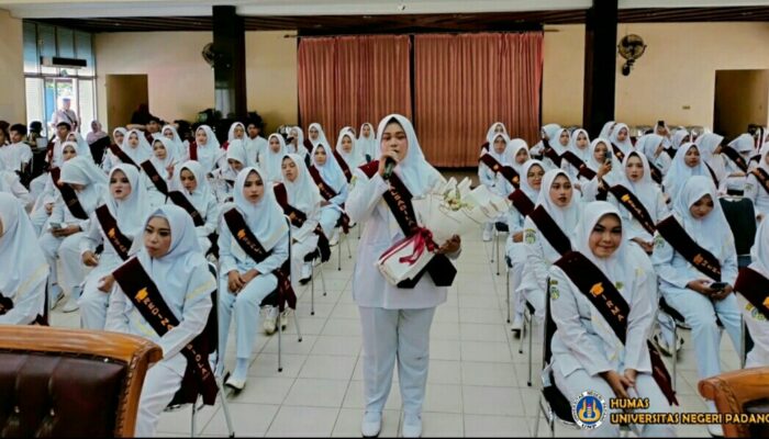 D3 Prodi Keperawatan FPK UNP Raih Penghargaan dari AIPVIKI