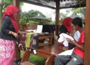 Berwisata Sambil Belajar Membatik