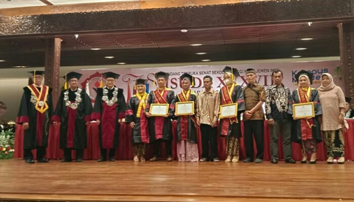 STIMA IMMI Luluskan 404 wisudawan dan Kukuhkan Guru Besar