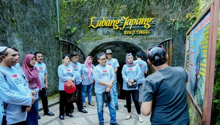 Rombongan City Tour Forsesdasi Kunjungi Lobang Jepang