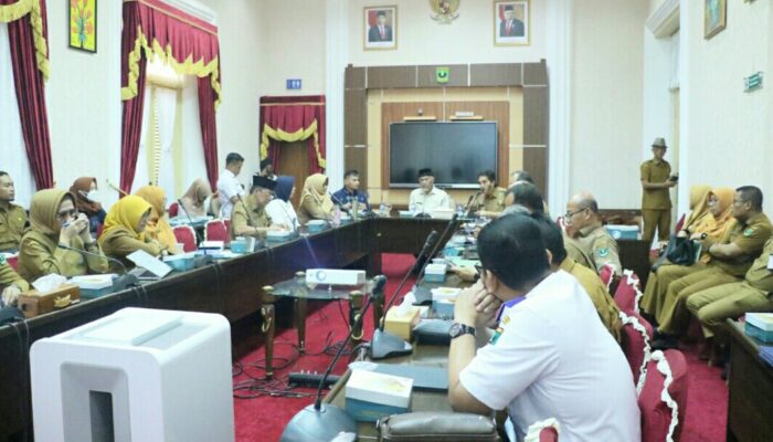 Gubernur Sumbar Gelar Rapat Antisipasi Kelangkaan Pangan