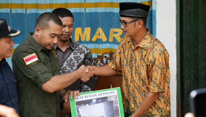 HKM Pasaman Dapat Bantuan 600 Bibit Pohon Jengkol