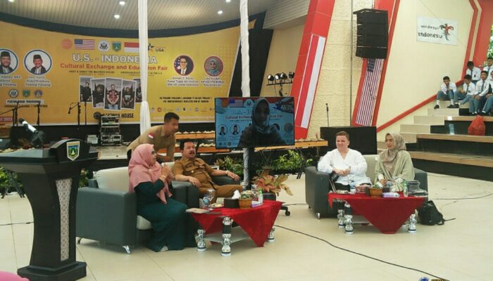Education Fair USA-Indonesia, Stand UNP Ramai Dikunjungi