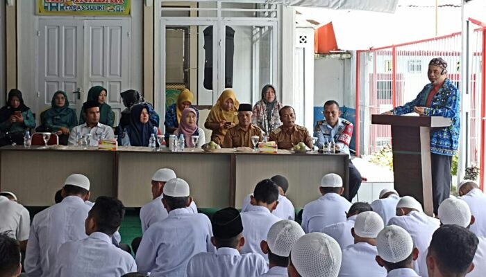 Ketua BKMT 50 Kota, Camat & Walinagari Kunjungi Lapas Suliki