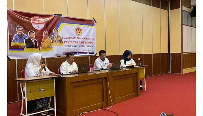 FIS UNP Sosialisasikan Kebijakan Reformasi Birokrasi