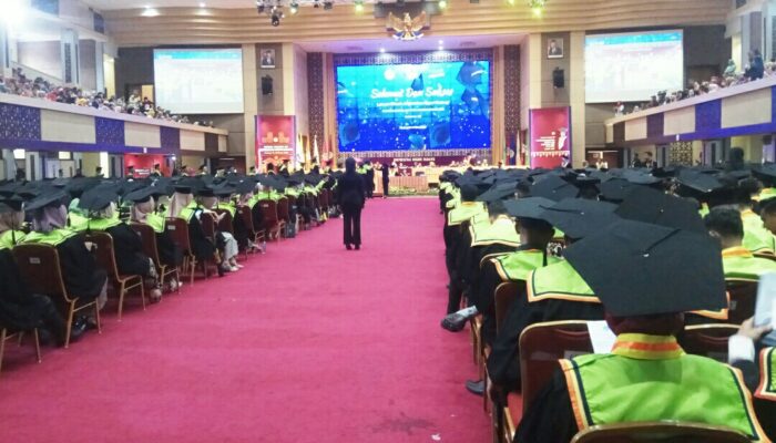 1903 Lulusan di Wisuda ke 130 UNP, “Teknologi Mengubah Cara Manusia”