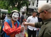 UBK Bagikan Takjil Gratis ke masyarakat