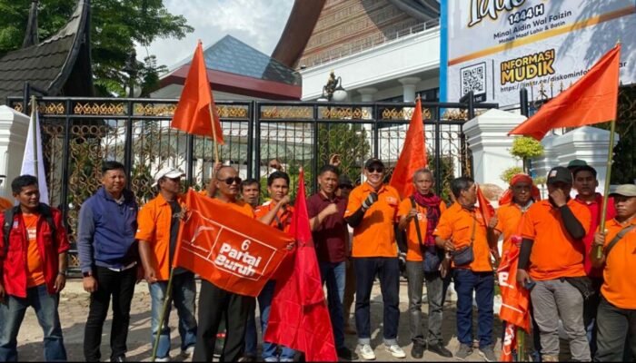 Aksi May Day Buruh di Sumbar Kondusif