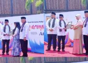 Eka Putra Serahkan Sertifikat Halal UMKM Hasil Pendampingan LP3H