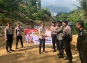 Polda Salurkan 125 Paket Sembako Bagi Korban Longsor Sawahlunto