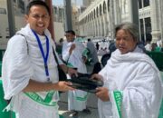 Panas, PKP3JH Siagakan 500 Pasang Alas Kaki Buat Jemaah