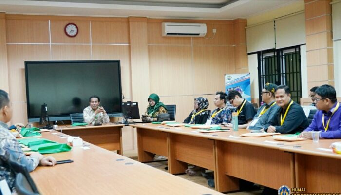 Warek l UNP, Refnaldi Monitoring Tes Substantif Calon Mahasiswa PPG 2023