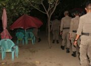 Bikin Gerah Payung Ceper Pantai Muaro Lasak di Angkut Satpol PP