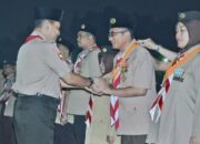 Budi Waseso Sematkan Lencana Melati Pramuka ke Wako Padang