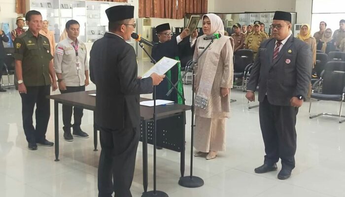 Walikota Padang Lantik Empat Kepala Dinas Baru
